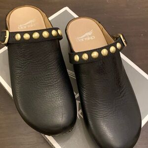 Dansko Britton Tumbled Black Clog